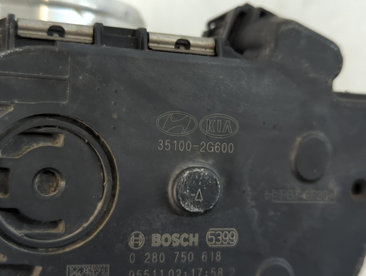 2016-2020 Kia Optima Throttle Body P/N:35100-2G600 Fits Fits 2015 2016 2017 2018 2019 2020 2021 OEM Used Auto Parts - Oemuse