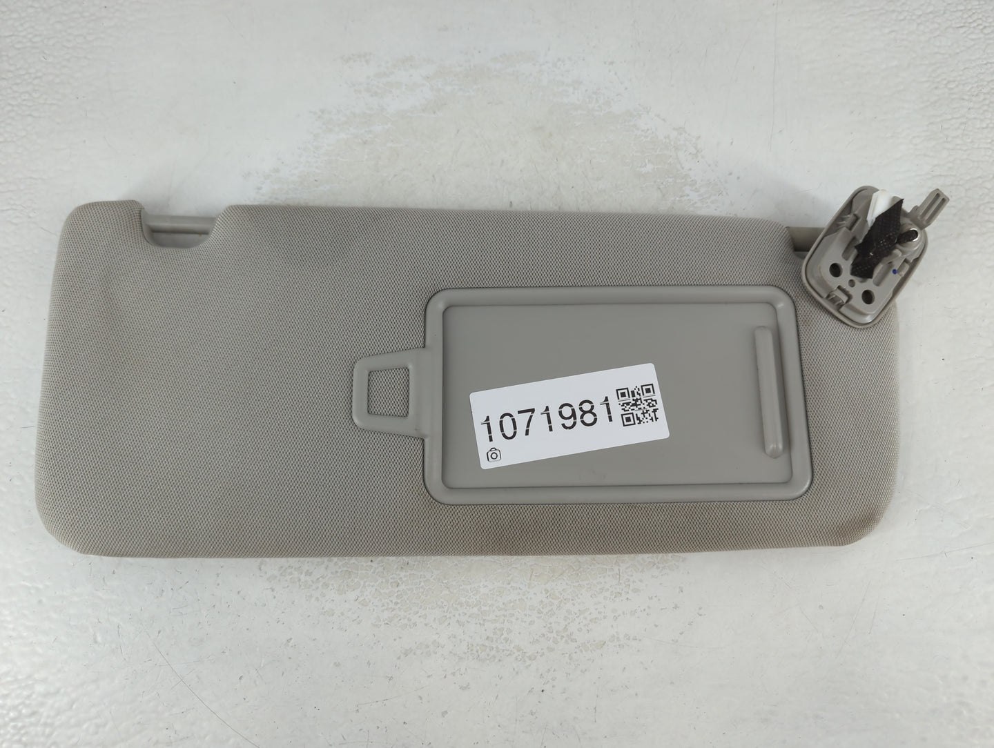2016-2020 Kia Optima Sun Visor Shade Replacement Passenger Right Mirror Fits Fits 2016 2017 2018 2019 2020 OEM Used Auto Par