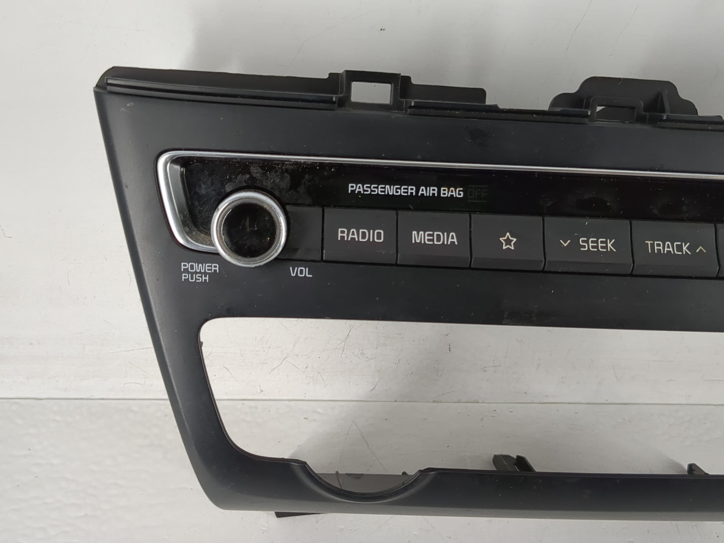 2019-2020 Kia Optima Radio Control Panel - Oemusedautoparts1.com