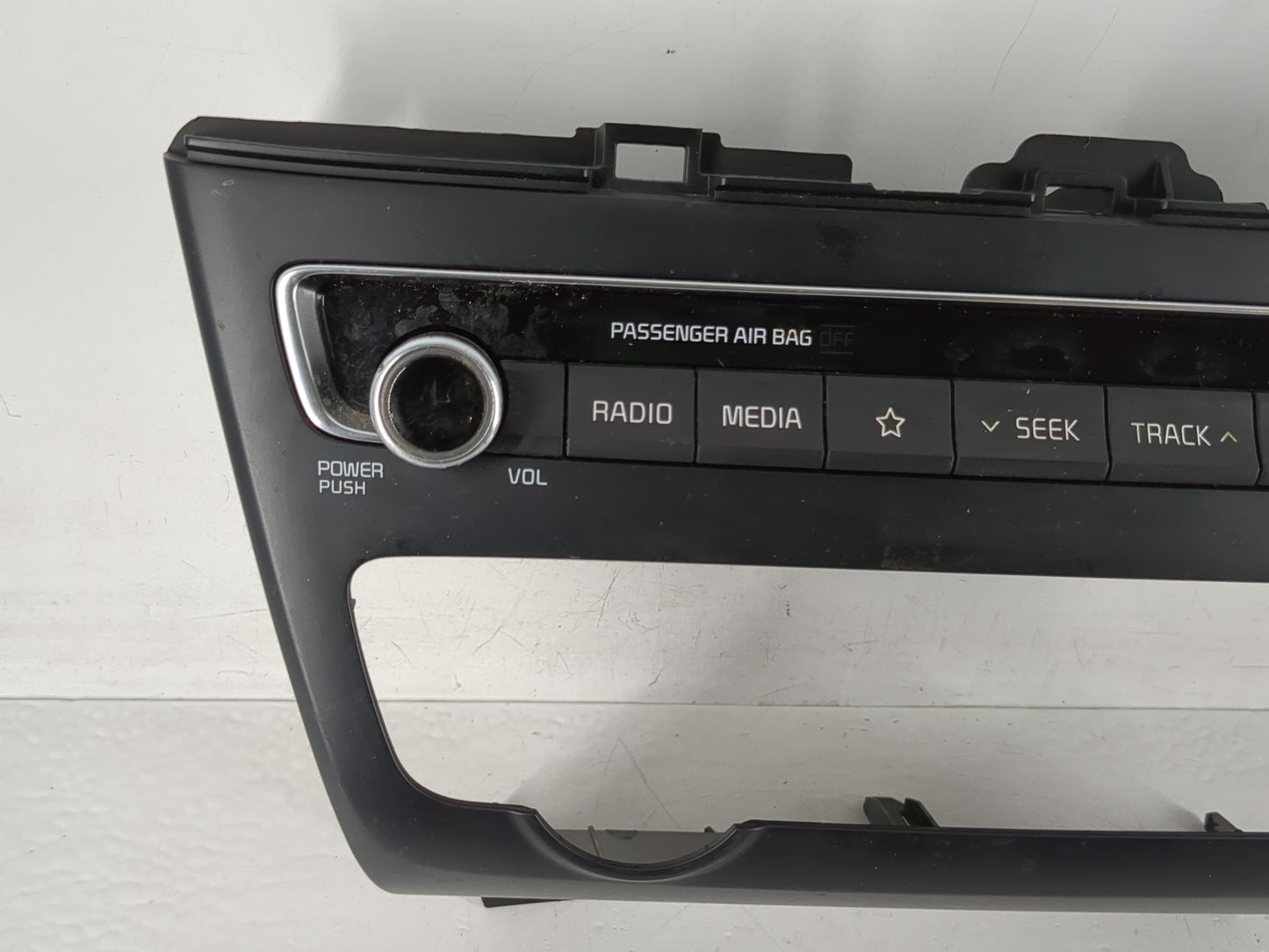 2019-2020 Kia Optima Radio Control Panel - Oemusedautoparts1.com