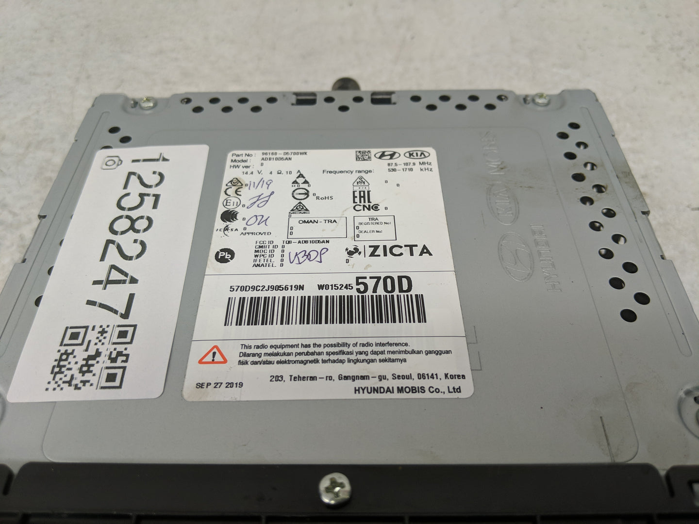 2019-2020 Kia Optima Radio AM FM Cd Player Receiver Replacement P/N:96160-D5700WK Fits Fits 2019 2020 OEM Used Auto Parts - 