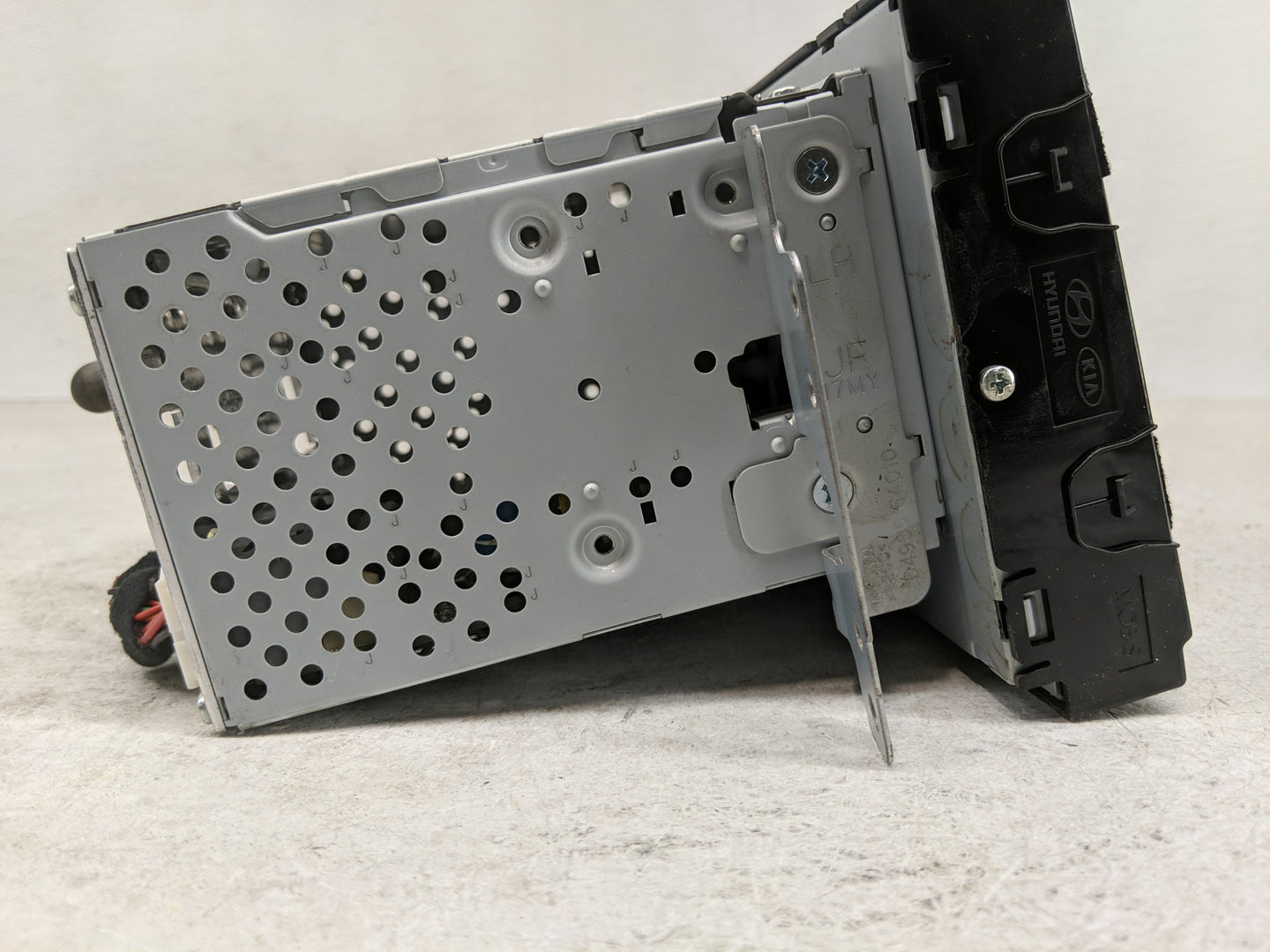2019-2020 Kia Optima Radio AM FM Cd Player Receiver Replacement P/N:96160-D5700WK Fits Fits 2019 2020 OEM Used Auto Parts - 