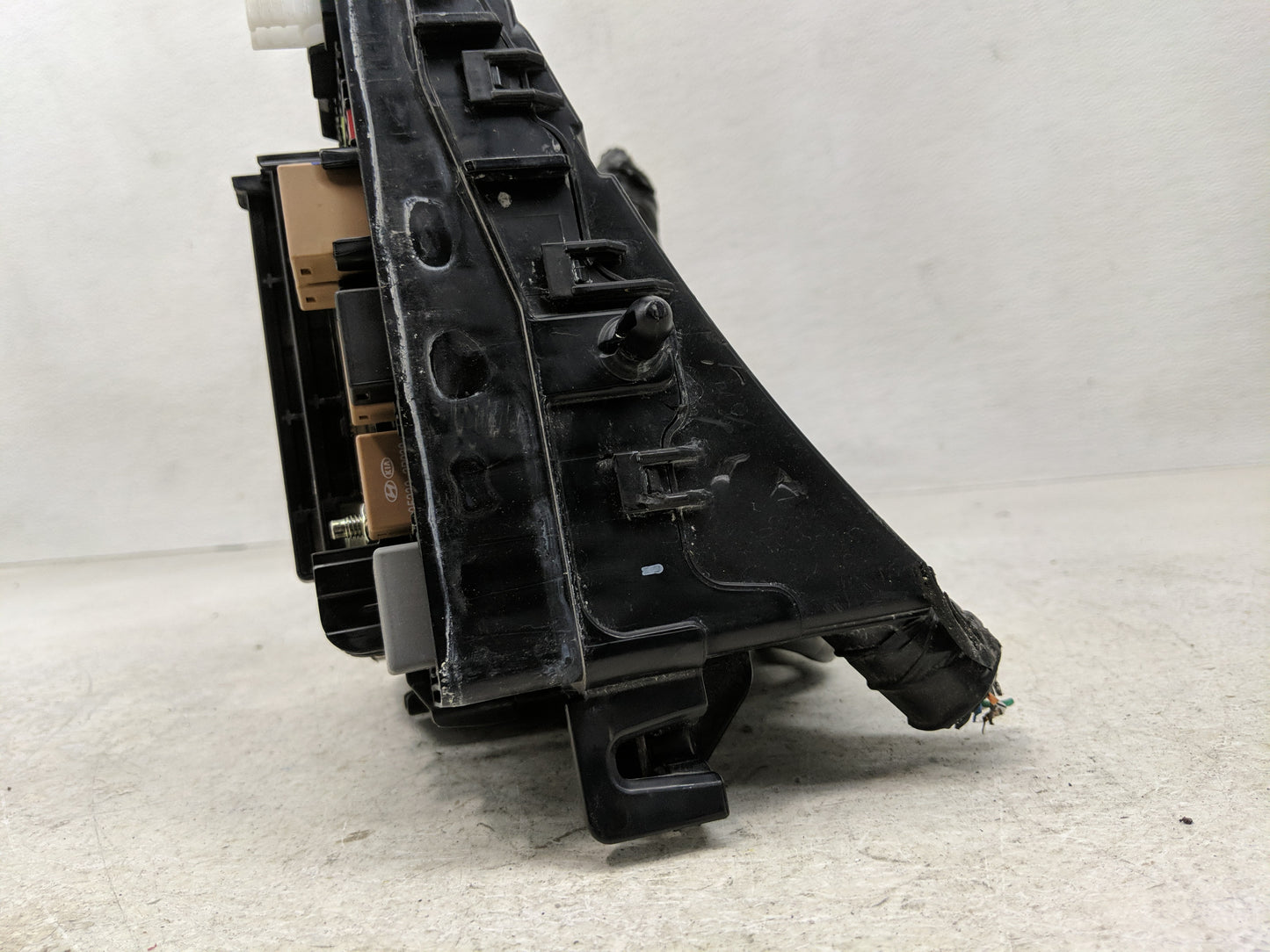 2020 Kia Optima Fusebox Fuse Box Panel Relay Module P/N:91950-D5841 Fits OEM Used Auto Parts - Oemusedautoparts1.com