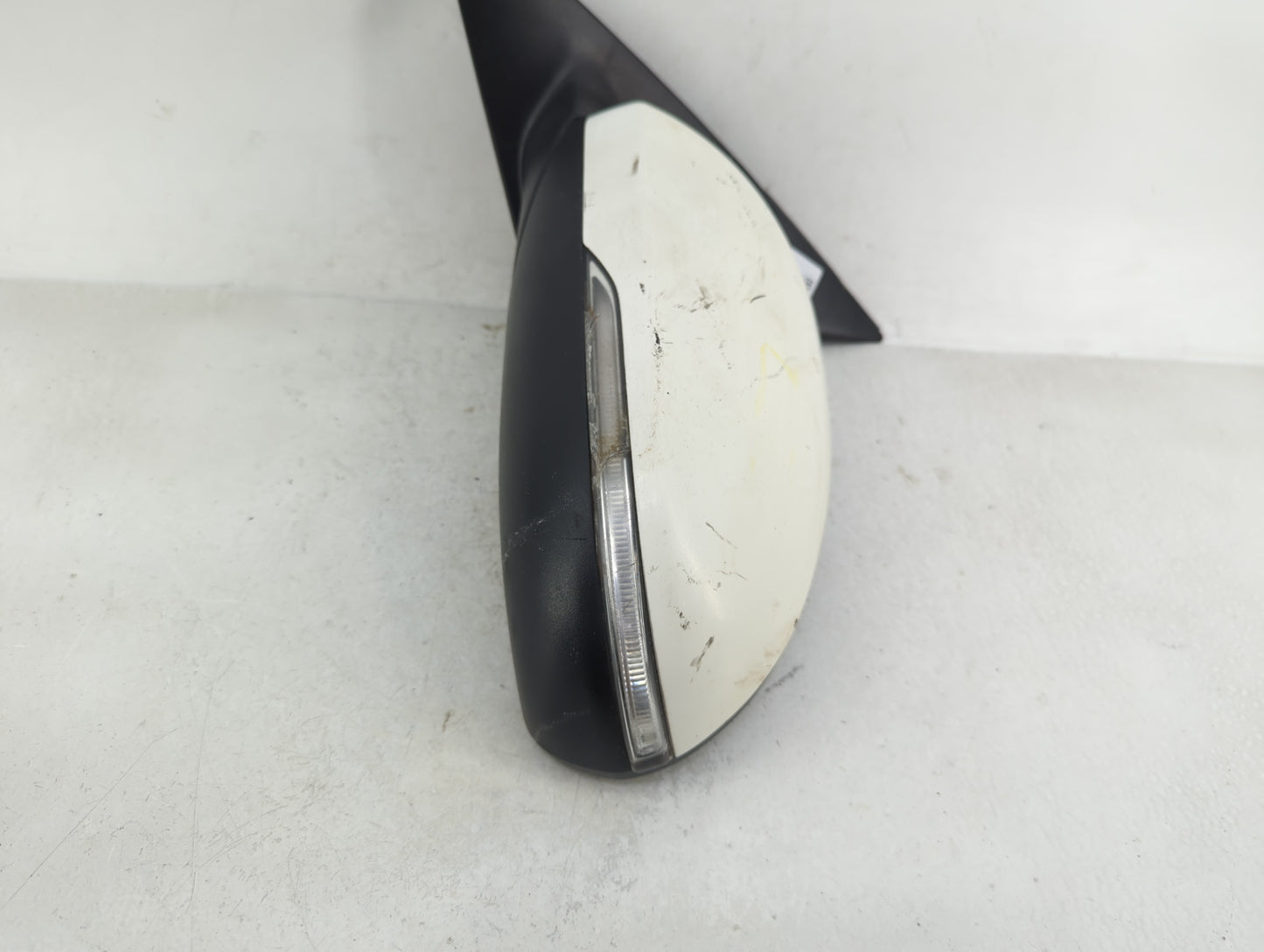 2016-2020 Kia Optima Driver Side View Mirror - Left Door Mirror OEM Used - Oemusedautoparts1.com