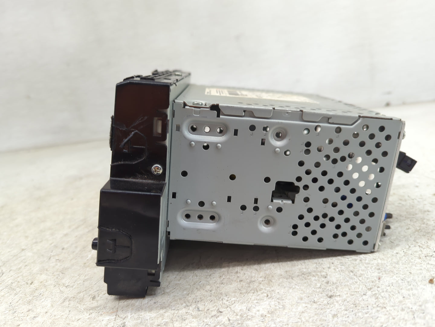 2019-2020 Kia Optima Radio AM FM Cd Player Receiver Replacement P/N:96160-D5700WK Fits Fits 2019 2020 OEM Used Auto Parts - 