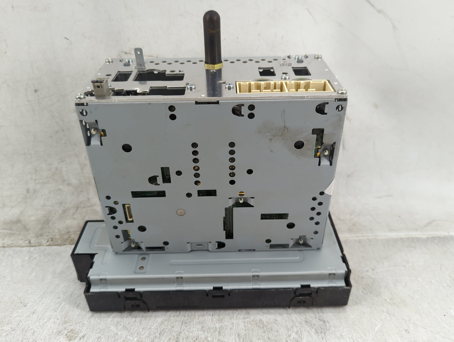 2019-2020 Kia Optima Radio AM FM Cd Player Receiver Replacement P/N:96160-D5700WK AD81005AN Fits Fits 2019 2020 OEM Used Aut