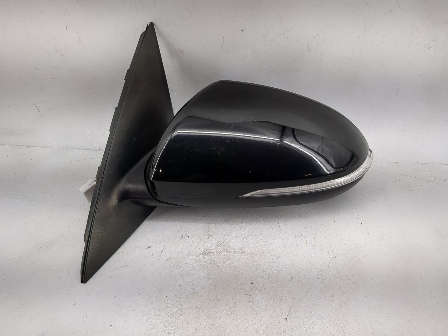 2016-2020 Kia Optima Driver Side View Mirror - Left Door Mirror OEM Used - Oemusedautoparts1.com