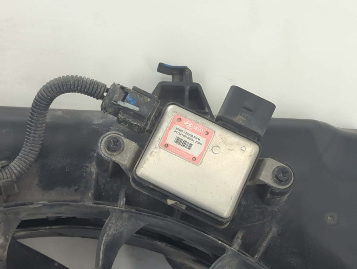 2016-2020 Kia Optima Electric Radiator Cooling Fan Motor Assembly P/N:25380D5200 25304D5500 Fits Fits 2016 2017 2018 2019 20