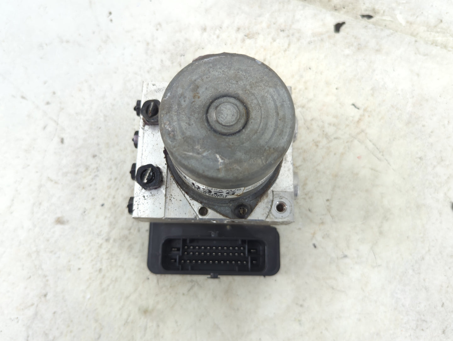 2019-2020 Kia Optima ABS Pump Control Module Replacement P/N:D5589-24Z 58900-D5260 Fits Fits 2019 2020 OEM Used Auto Parts -