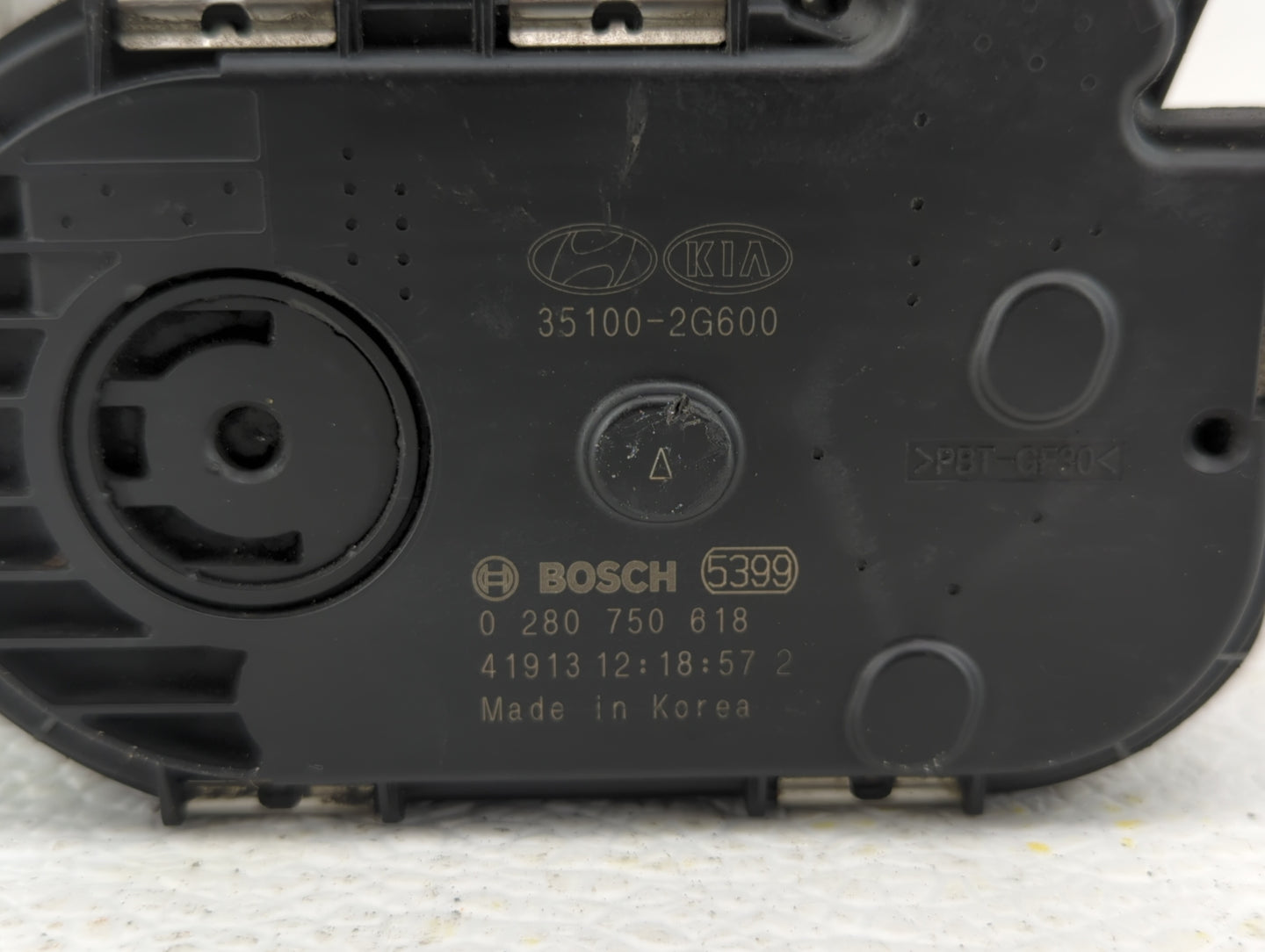 2016-2019 Kia Optima Throttle Body P/N:0 280 750 618 35100-2G600 Fits Fits 2015 2016 2017 2018 2019 OEM Used Auto Parts - Oe