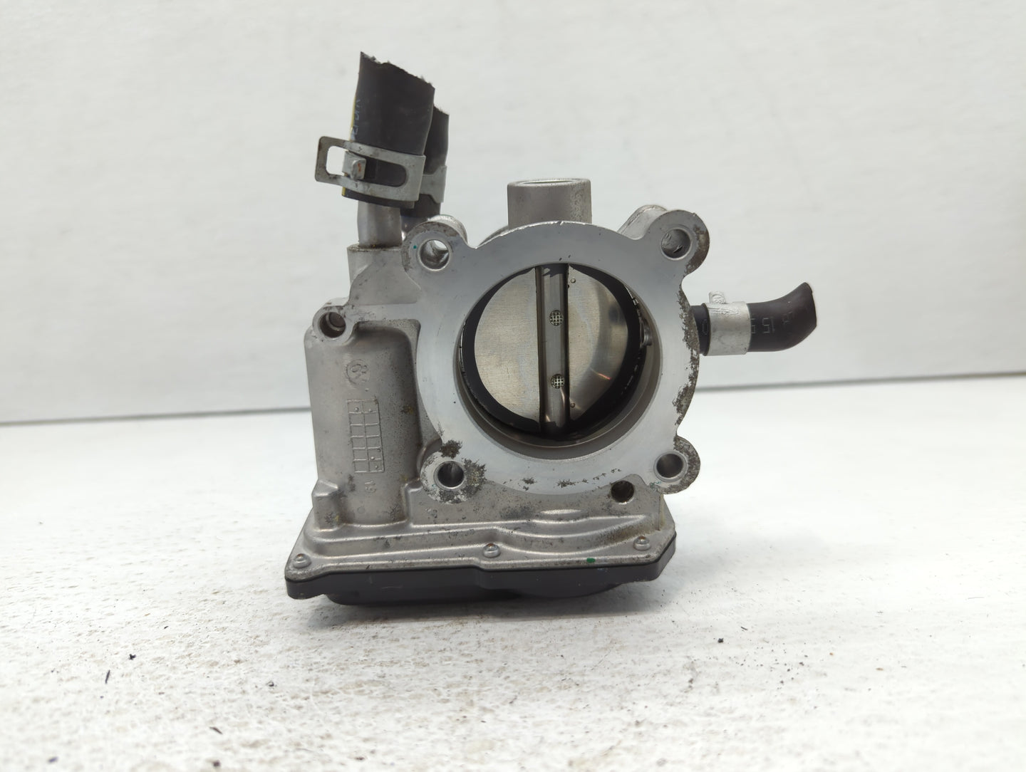 2016-2020 Kia Optima Throttle Body P/N:35100-2B340 Fits Fits 2015 2016 2017 2018 2019 2020 2021 2022 OEM Used Auto Parts - O