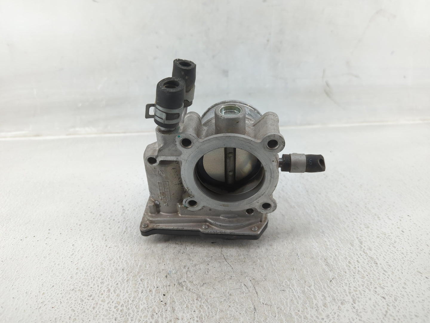 2016-2020 Kia Optima Throttle Body P/N:35100-2B340 Fits Fits 2015 2016 2017 2018 2019 2020 2021 2022 OEM Used Auto Parts - O