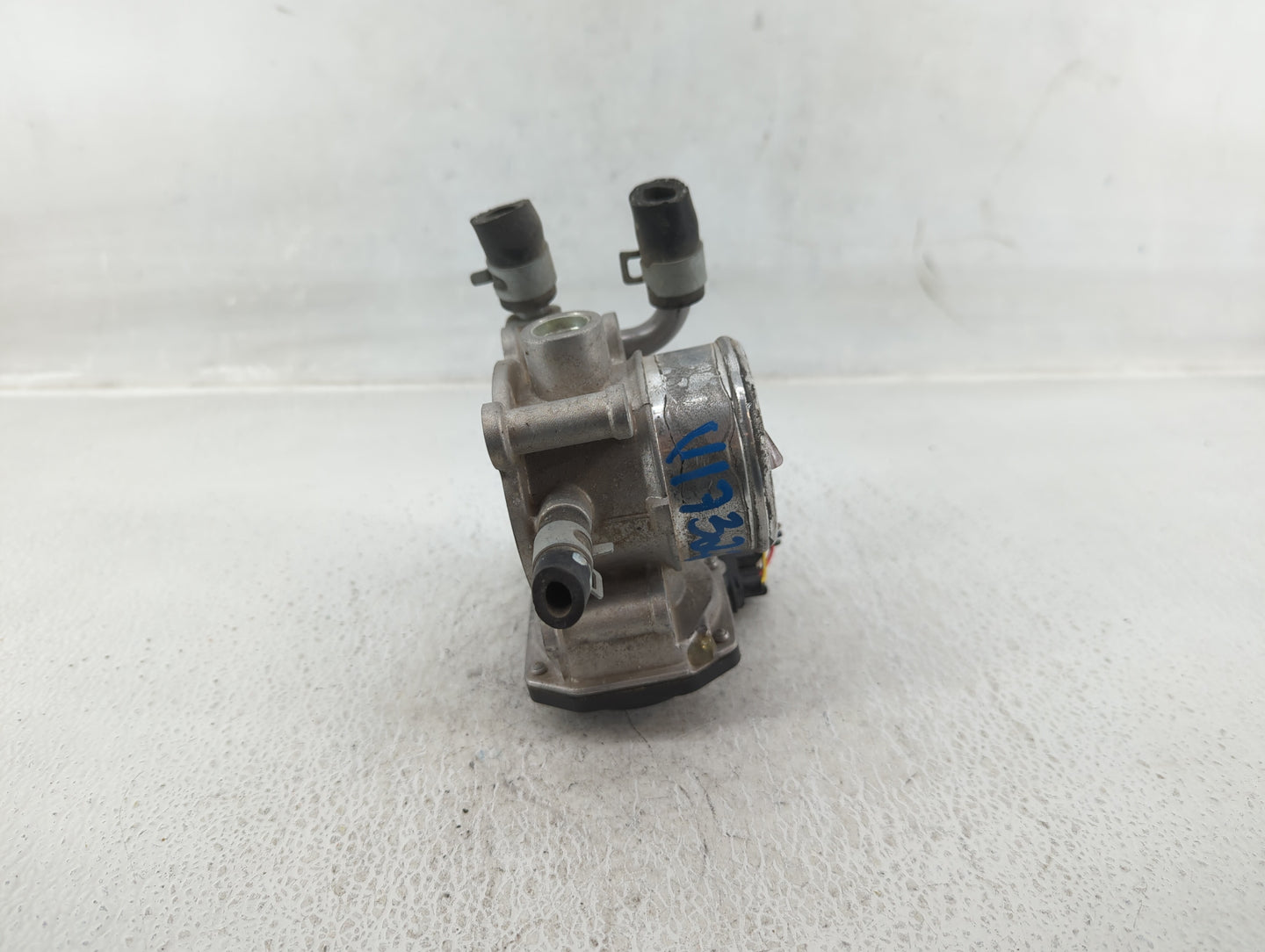 2016-2020 Kia Optima Throttle Body P/N:35100-2B340 Fits Fits 2015 2016 2017 2018 2019 2020 2021 2022 OEM Used Auto Parts - O