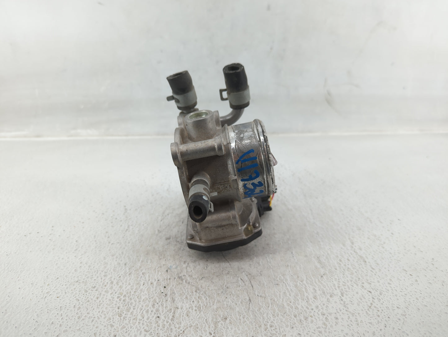 2016-2020 Kia Optima Throttle Body P/N:35100-2B340 Fits Fits 2015 2016 2017 2018 2019 2020 2021 2022 OEM Used Auto Parts - O