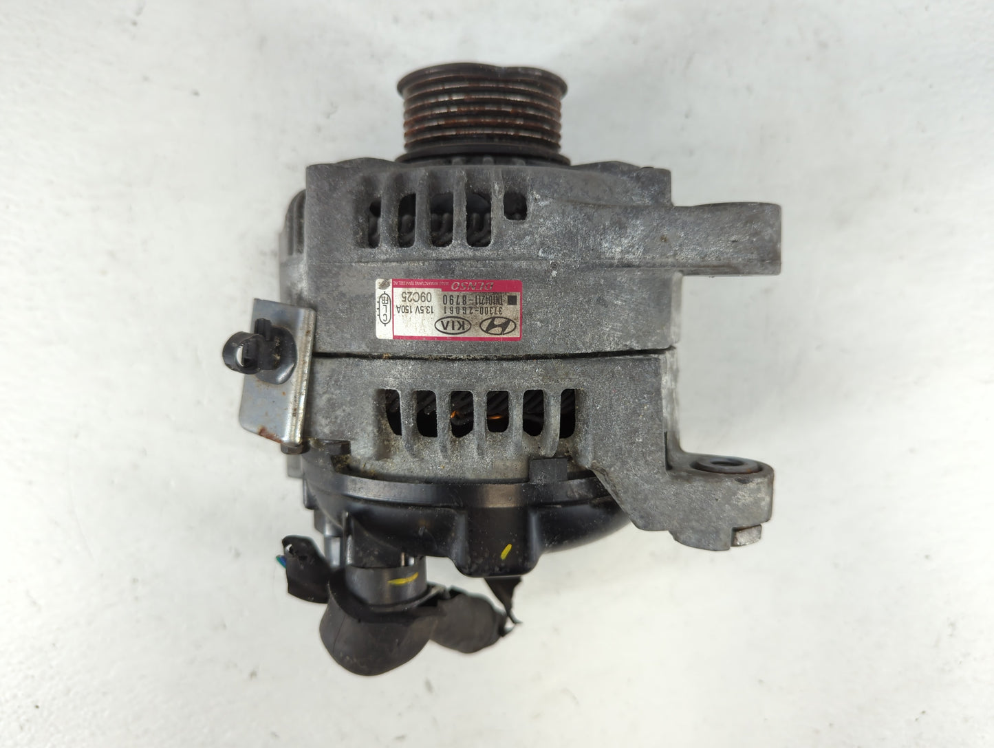 2016-2020 Kia Optima Alternator Replacement Generator Charging Assembly Engine OEM P/N:37300-2G061 Fits OEM Used Auto Parts 