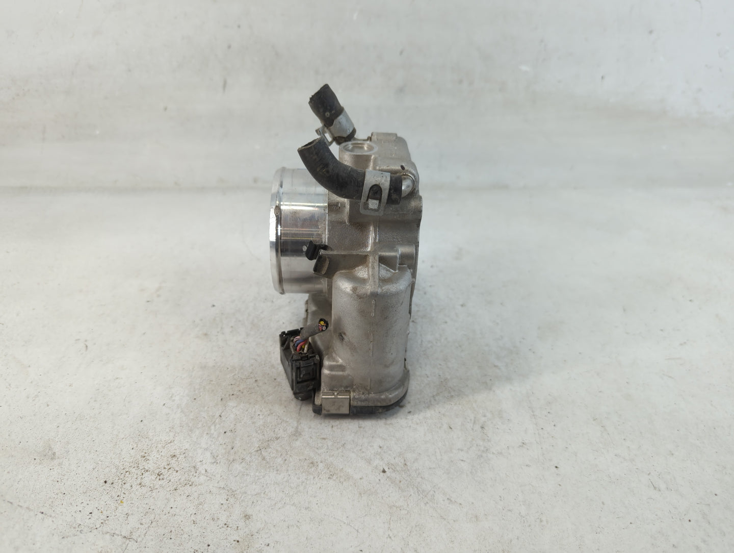 2016-2020 Kia Optima Throttle Body P/N:35100-2G600 Fits Fits 2015 2016 2017 2018 2019 2020 2021 OEM Used Auto Parts - Oemuse