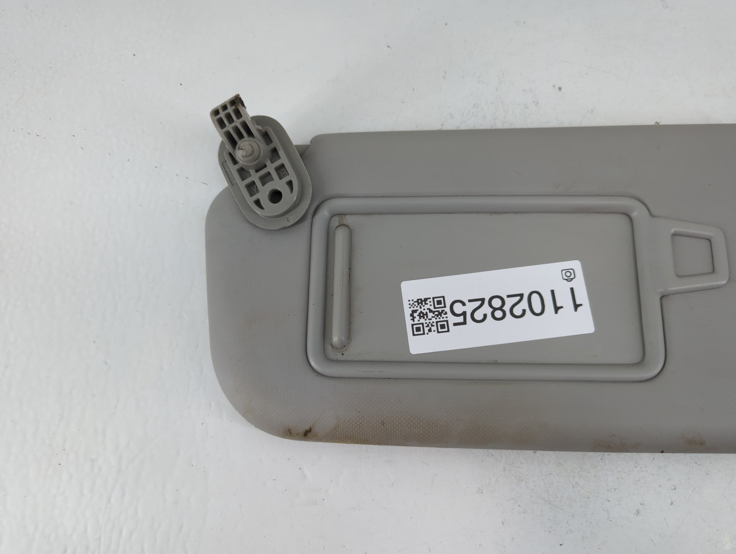 2018-2020 Kia Rio Sun Visor Shade Replacement Driver Left Mirror Fits Fits 2018 2019 2020 2021 2022 OEM Used Auto Parts - Oe