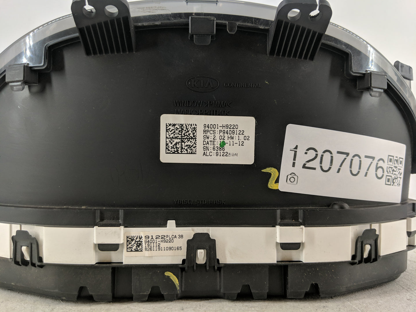 2019-2020 Kia Rio Instrument Cluster Speedometer Gauges P/N:94001-H9220 Fits Fits 2019 2020 OEM Used Auto Parts - Oemusedaut