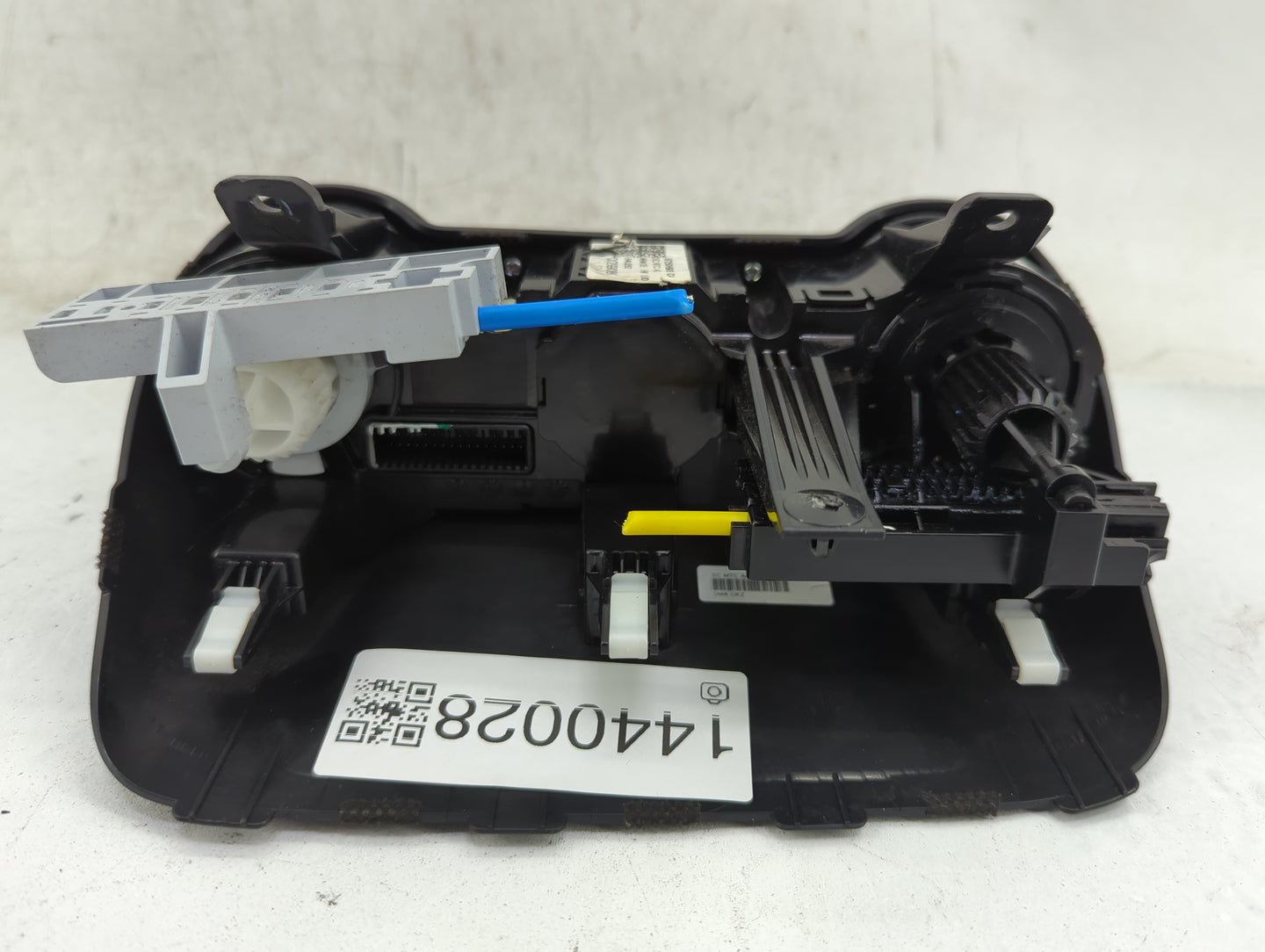 2020 Kia Rio Climate Control Module Temperature AC/Heater Replacement P/N:97250H9080 Fits OEM Used Auto Parts - Oemusedautop
