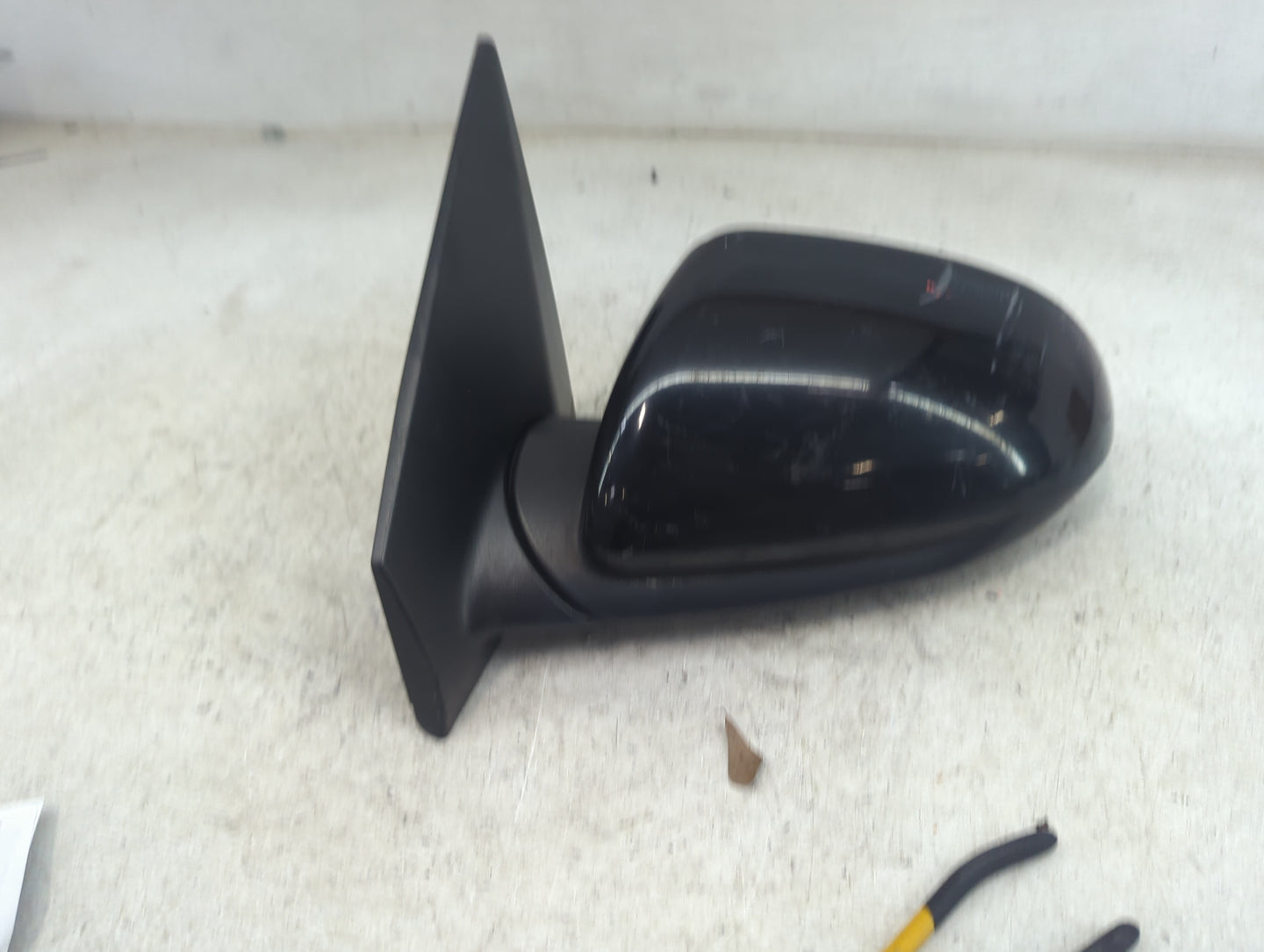 2018-2020 Kia Rio Driver Side View Mirror - Left Door Mirror OEM Used - Oemusedautoparts1.com