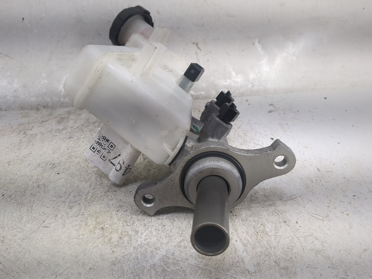 2020-2020 Kia Rio Brake Master Cylinder 1497497 - Oemusedautoparts1.com