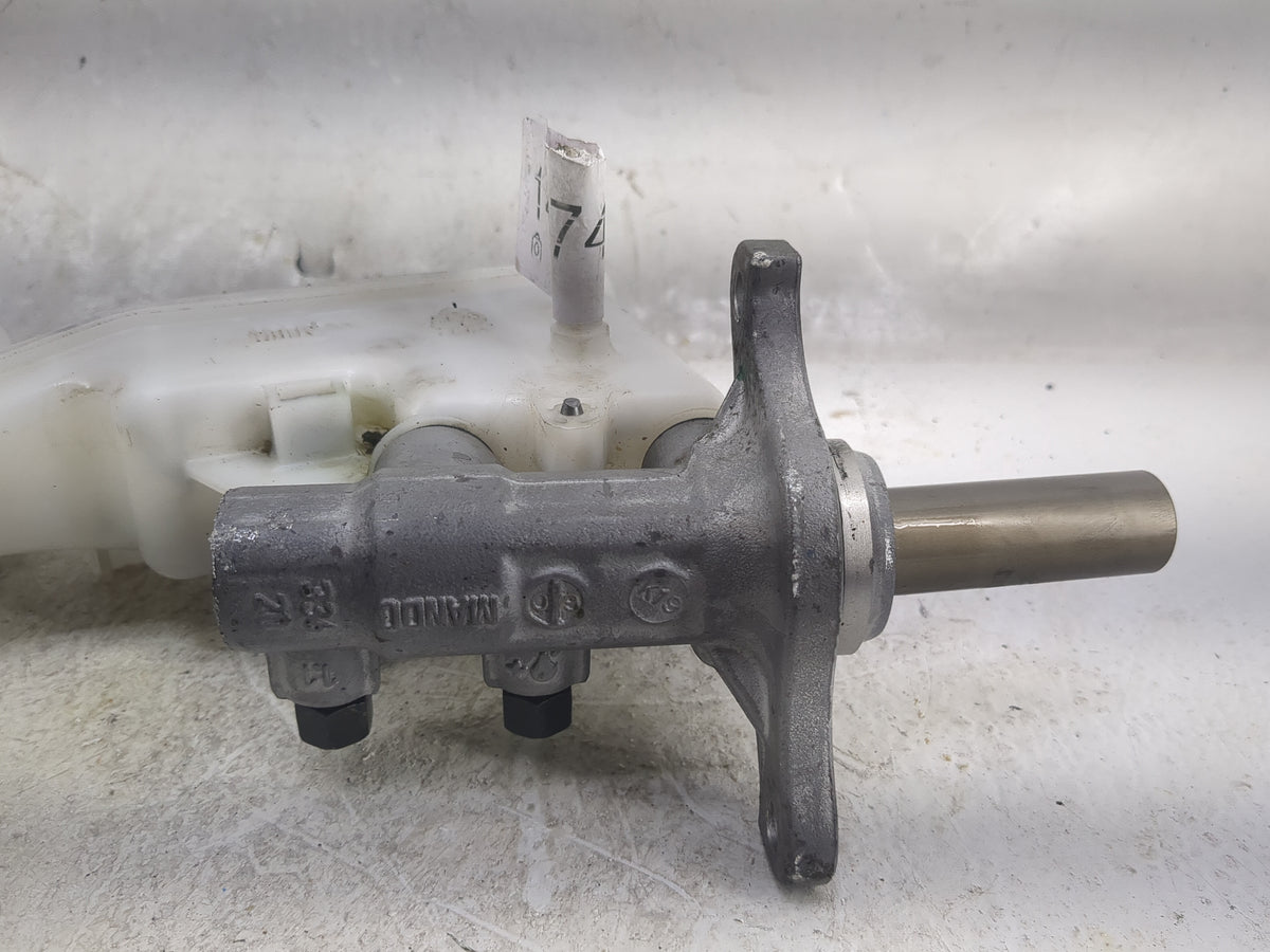 2020-2020 Kia Rio Brake Master Cylinder 1497497 - Oemusedautoparts1.com