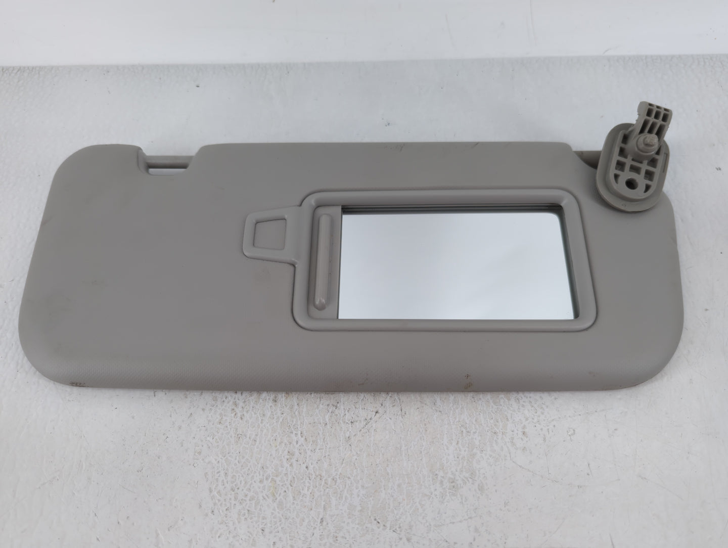 2018-2020 Kia Rio Sun Visor Shade Replacement Passenger Right Mirror Fits Fits 2018 2019 2020 2021 2022 OEM Used Auto Parts 