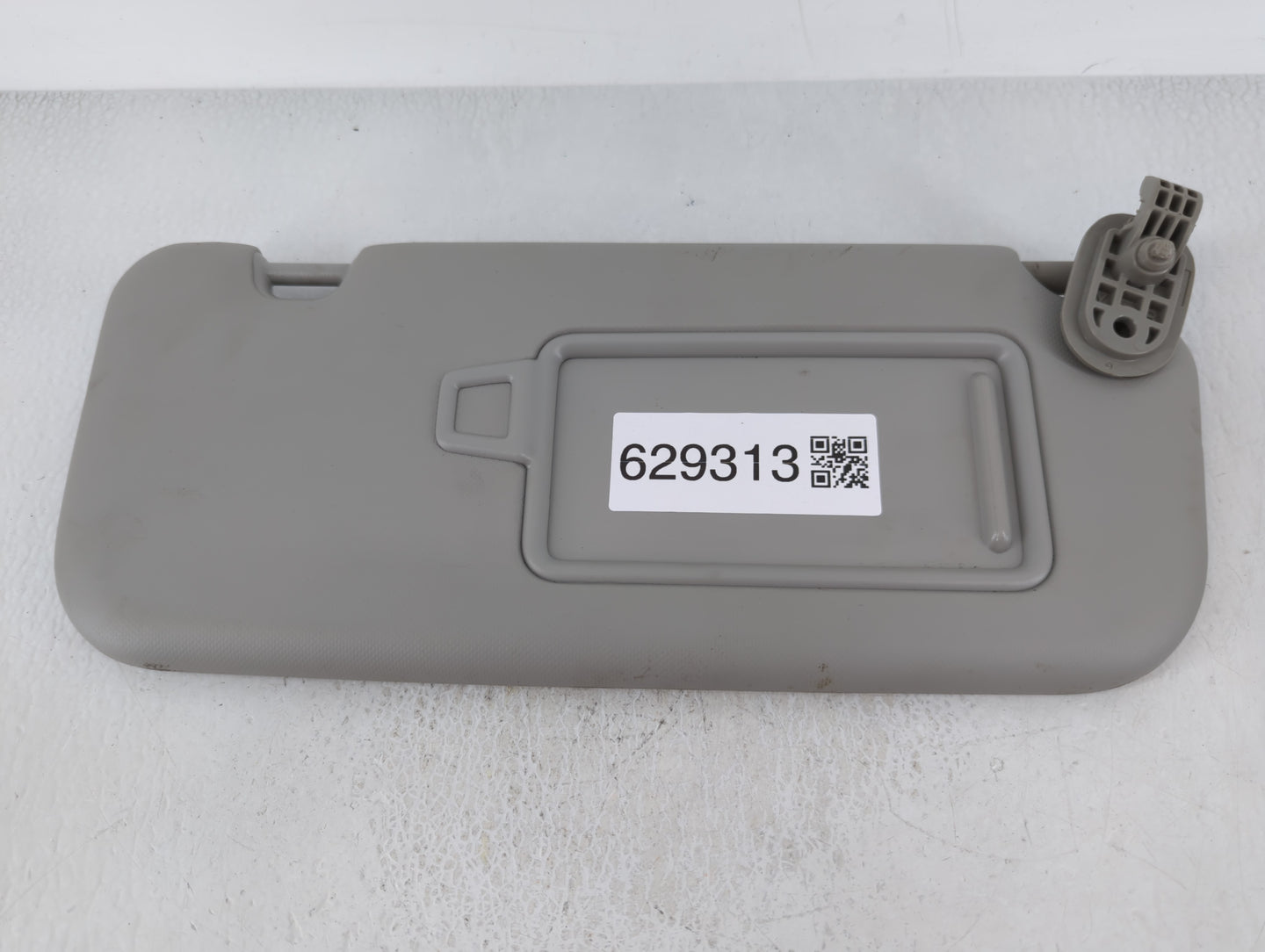 2018-2020 Kia Rio Sun Visor Shade Replacement Passenger Right Mirror Fits Fits 2018 2019 2020 2021 2022 OEM Used Auto Parts 