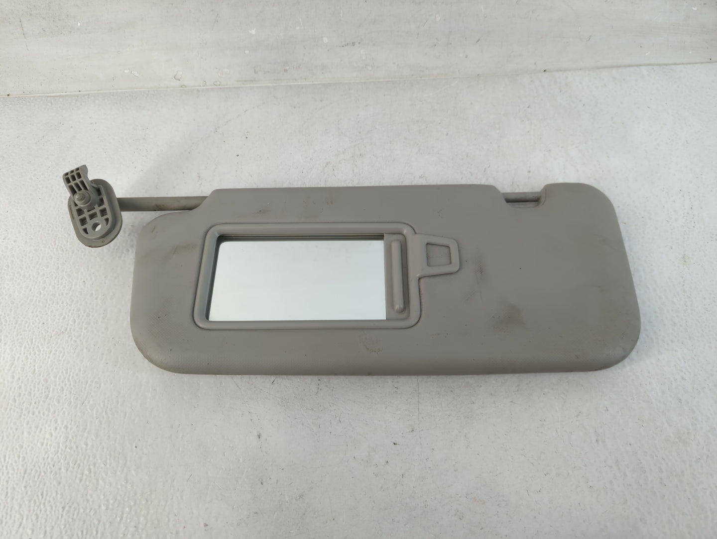 2018-2020 Kia Rio Sun Visor Shade Replacement Passenger Right Mirror Fits Fits 2018 2019 2020 2021 2022 OEM Used Auto Parts 
