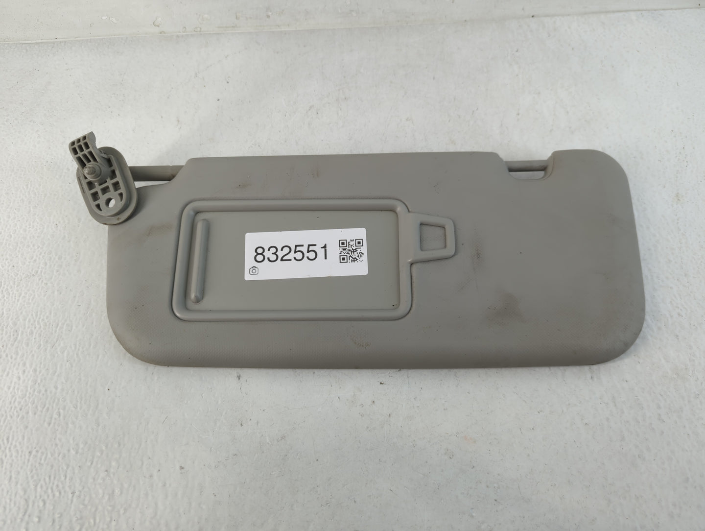 2018-2020 Kia Rio Sun Visor Shade Replacement Passenger Right Mirror Fits Fits 2018 2019 2020 2021 2022 OEM Used Auto Parts 