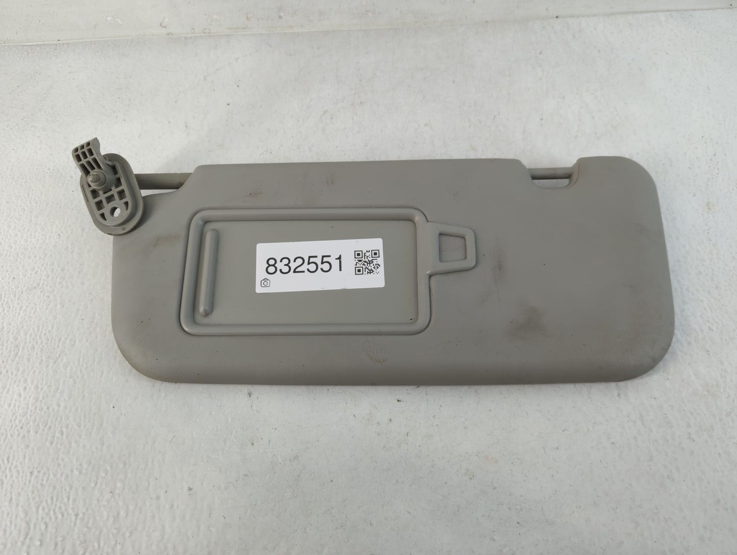 2018-2020 Kia Rio Sun Visor Shade Replacement Passenger Right Mirror Fits Fits 2018 2019 2020 2021 2022 OEM Used Auto Parts 