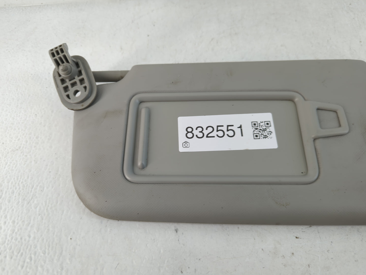 2018-2020 Kia Rio Sun Visor Shade Replacement Passenger Right Mirror Fits Fits 2018 2019 2020 2021 2022 OEM Used Auto Parts 