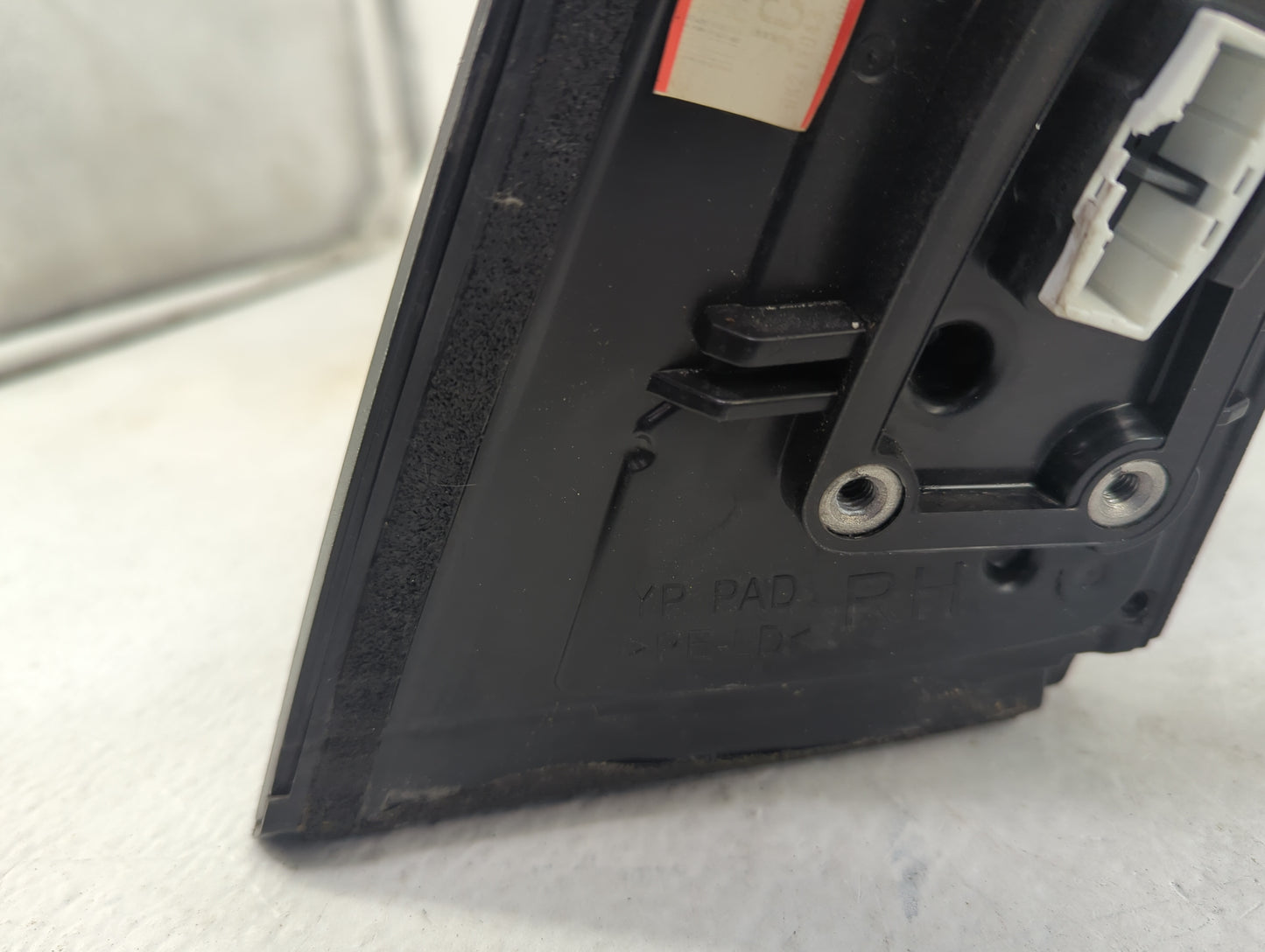 2019-2020 Kia Sedona Passenger Side View Mirror - Right Door Mirror OEM Used - Oemusedautoparts1.com
