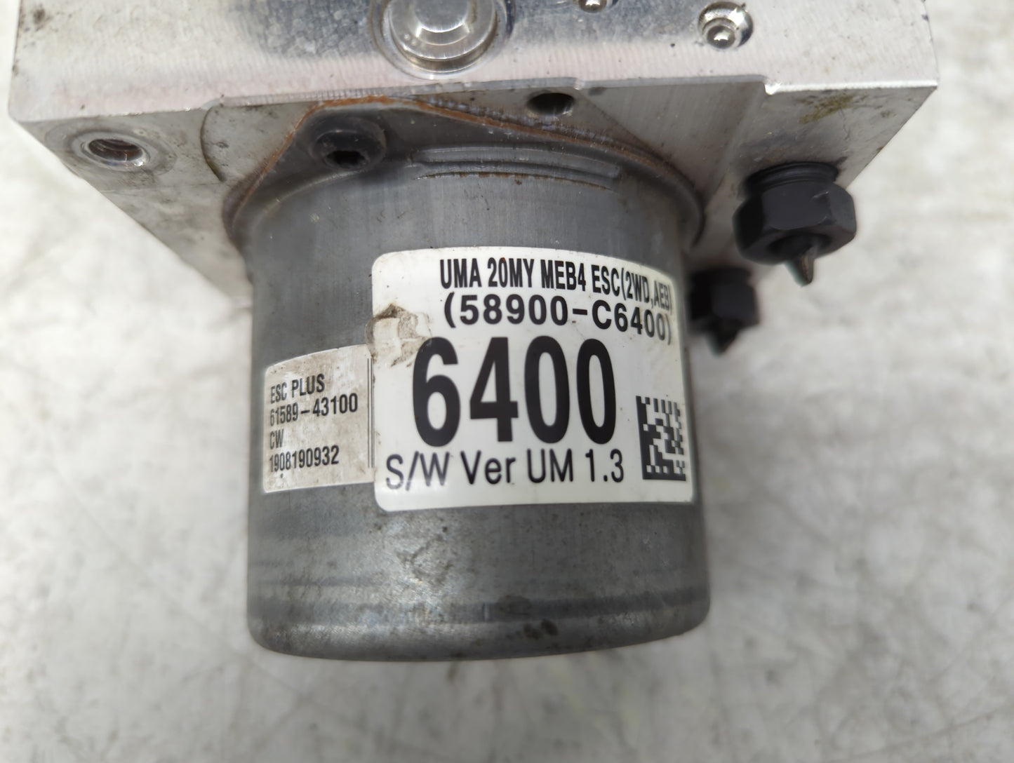 2019-2020 Kia Sorento ABS Pump Control Module Replacement P/N:58900-C6400 Fits Fits 2019 2020 OEM Used Auto Parts - Oemuseda