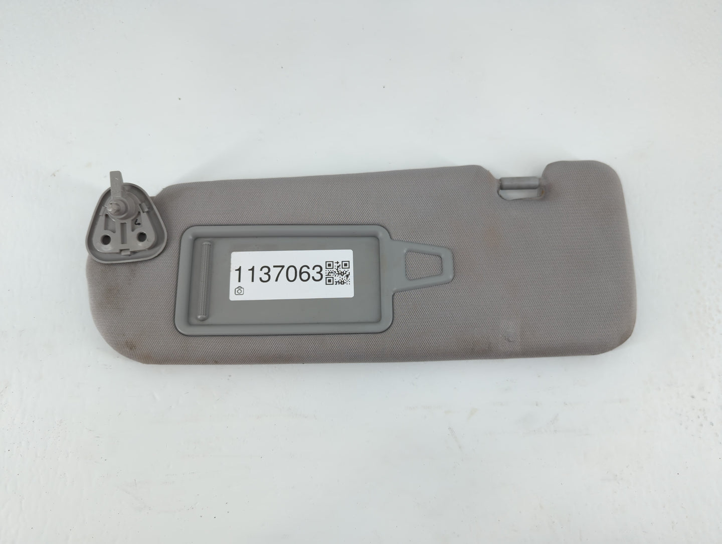 2016-2020 Kia Sorento Sun Visor Shade Replacement Driver Left Mirror Fits Fits 2016 2017 2018 2019 2020 OEM Used Auto Parts 