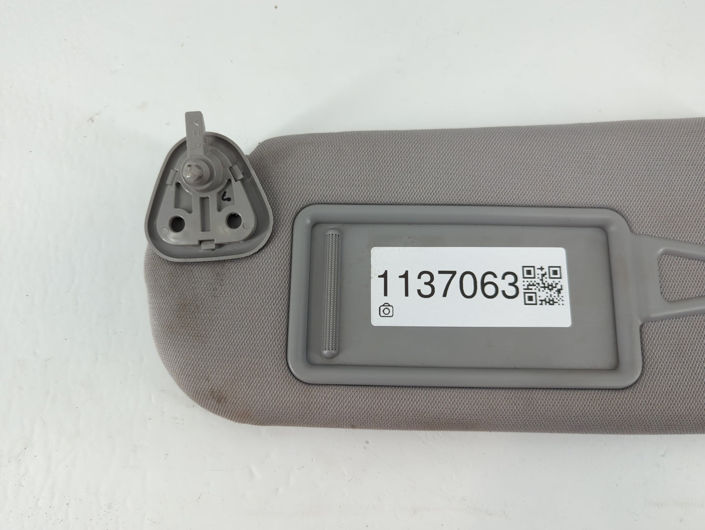 2016-2020 Kia Sorento Sun Visor Shade Replacement Driver Left Mirror Fits Fits 2016 2017 2018 2019 2020 OEM Used Auto Parts 