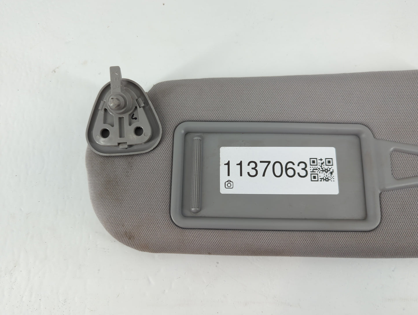 2016-2020 Kia Sorento Sun Visor Shade Replacement Driver Left Mirror Fits Fits 2016 2017 2018 2019 2020 OEM Used Auto Parts 