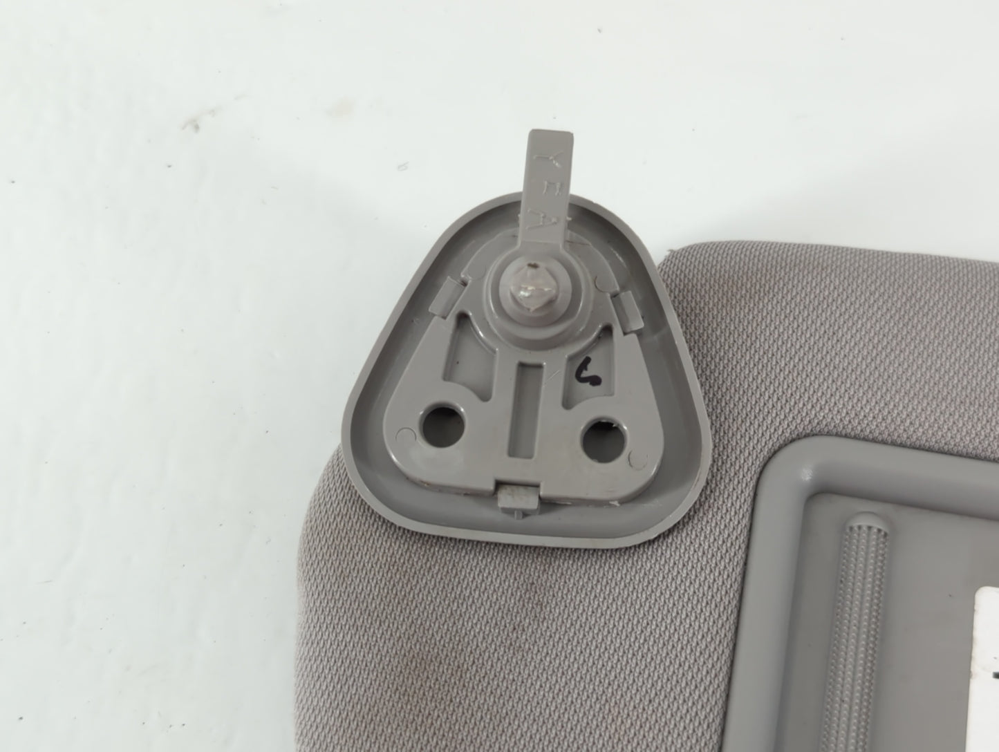 2016-2020 Kia Sorento Sun Visor Shade Replacement Driver Left Mirror Fits Fits 2016 2017 2018 2019 2020 OEM Used Auto Parts 