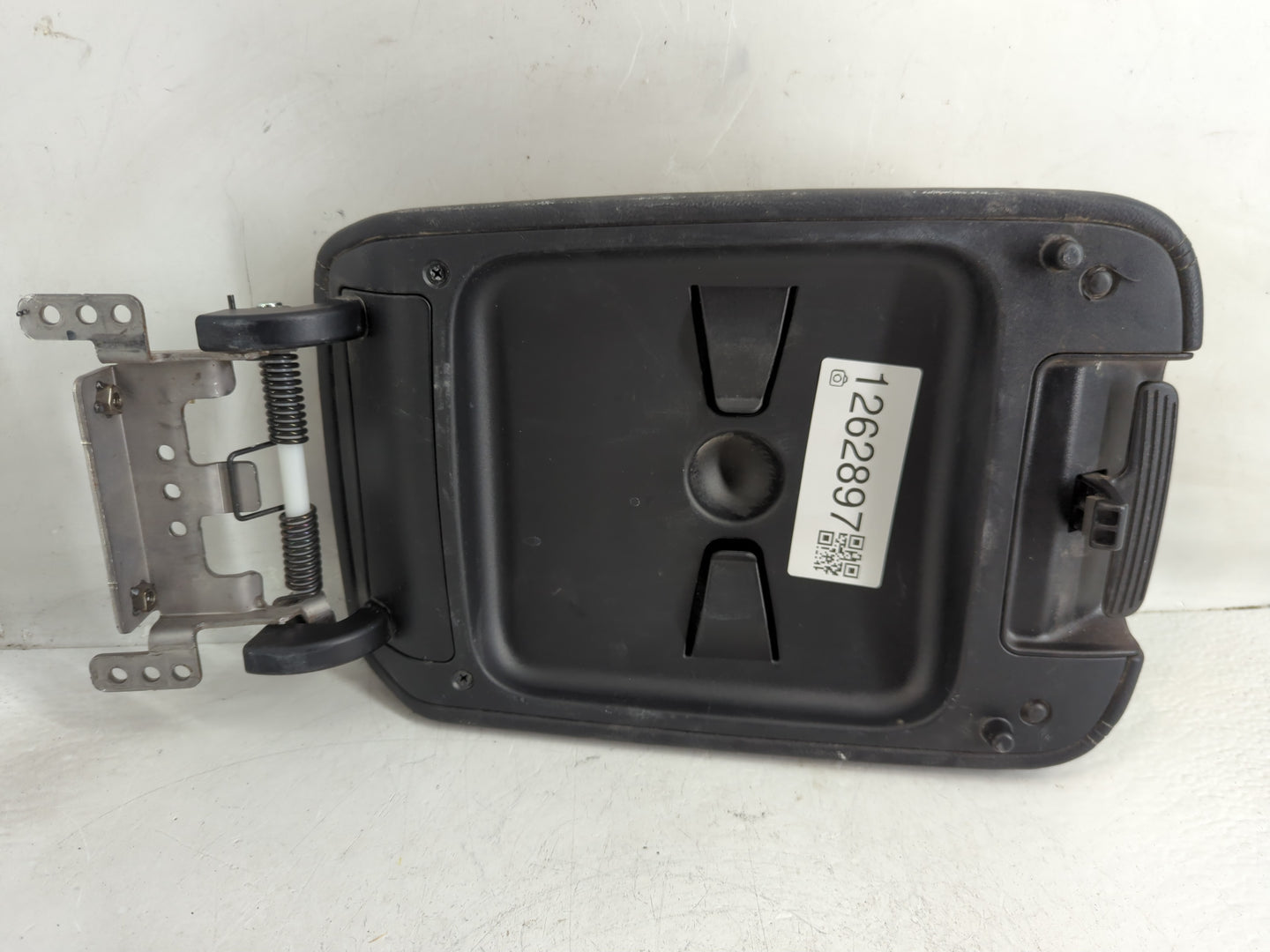2020 Kia Sorento Center Console Armrest Cover Lid Fits OEM Used Auto Parts - Oemusedautoparts1.com