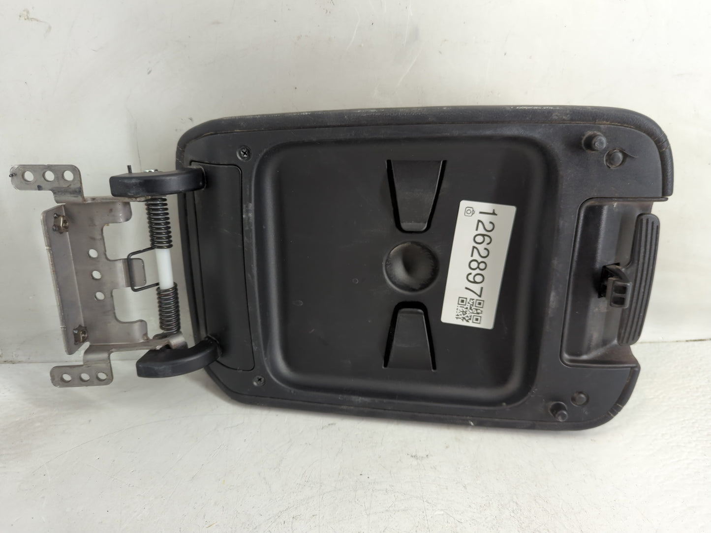 2020 Kia Sorento Center Console Armrest Cover Lid Fits OEM Used Auto Parts - Oemusedautoparts1.com