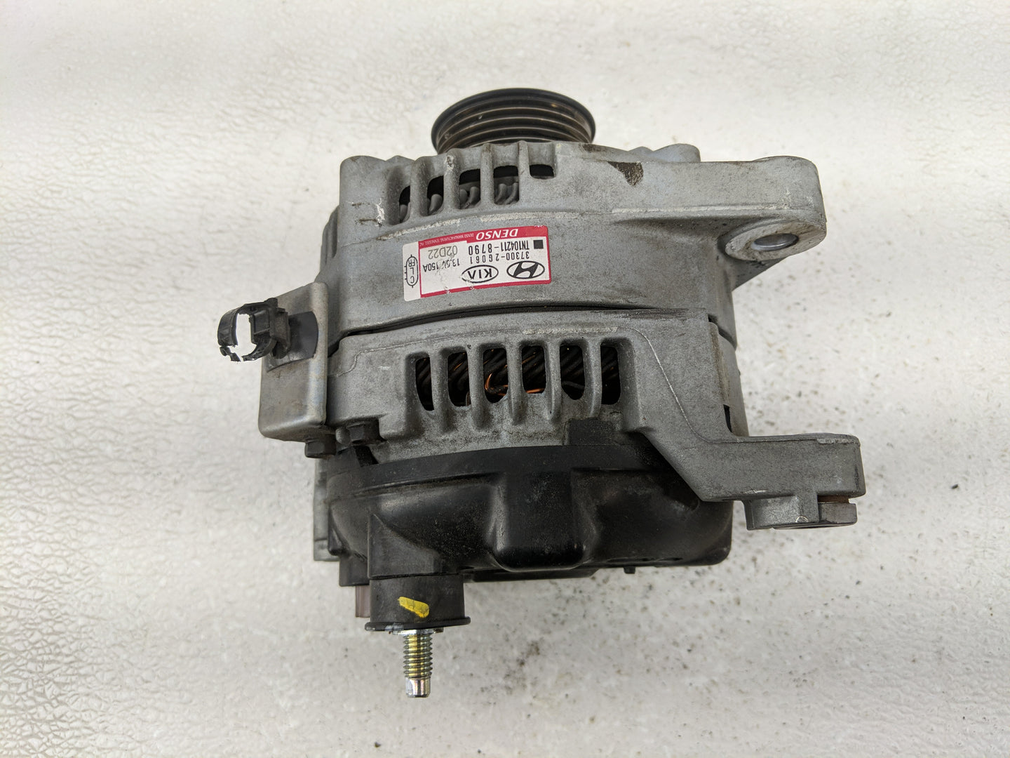 2016-2020 Kia Sorento Alternator Replacement Generator Charging Assembly Engine OEM P/N:37300-2G061 Fits OEM Used Auto Parts