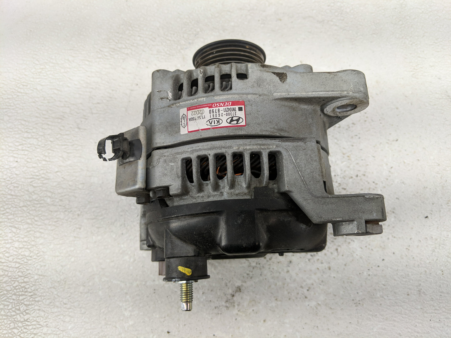 2016-2020 Kia Sorento Alternator Replacement Generator Charging Assembly Engine OEM P/N:37300-2G061 Fits OEM Used Auto Parts