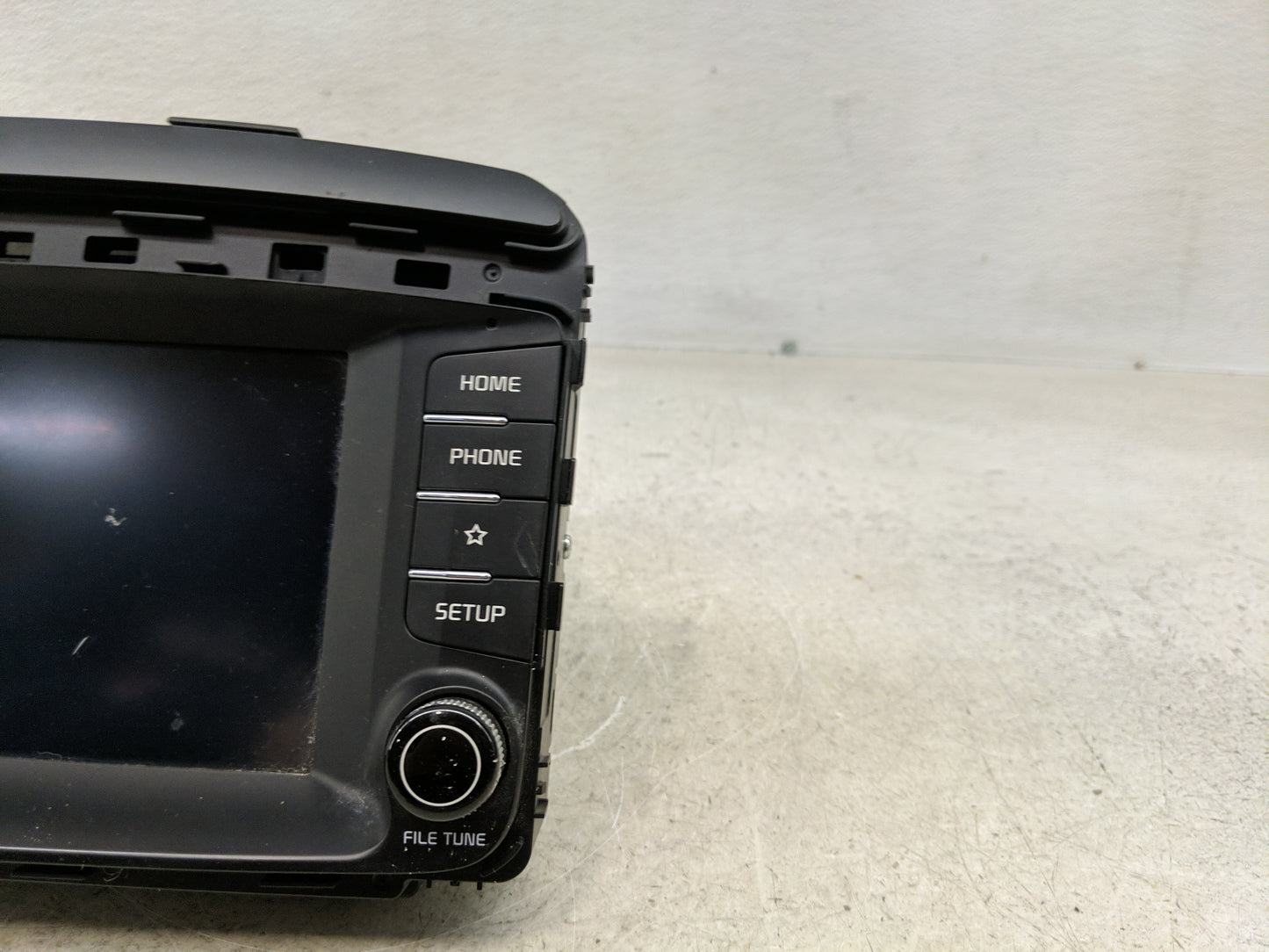 2019-2020 Kia Sorento Radio AM FM Cd Player Receiver Replacement P/N:96160-C6600WK Fits Fits 2019 2020 OEM Used Auto Parts -