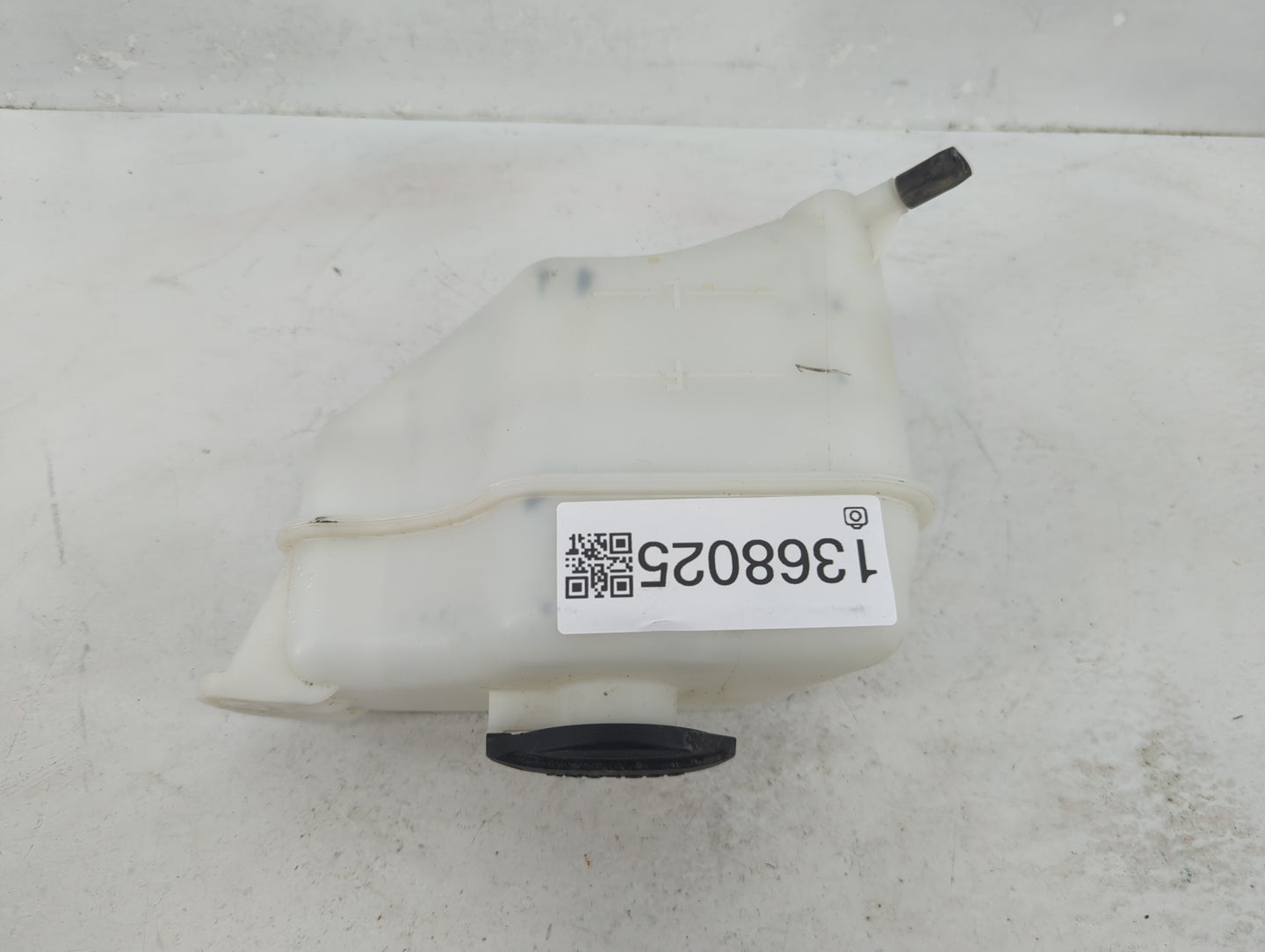 2014-2020 Kia Sorento Radiator Coolant Overflow Expansion Tank Bottle - Oemusedautoparts1.com