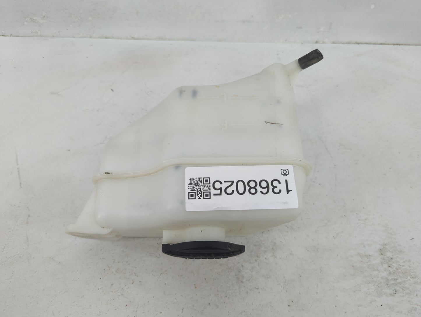 2014-2020 Kia Sorento Radiator Coolant Overflow Expansion Tank Bottle - Oemusedautoparts1.com