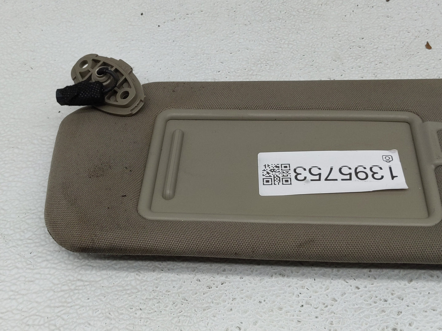 2016-2020 Kia Sorento Sun Visor Shade Replacement Driver Left Mirror Fits Fits 2016 2017 2018 2019 2020 OEM Used Auto Parts 