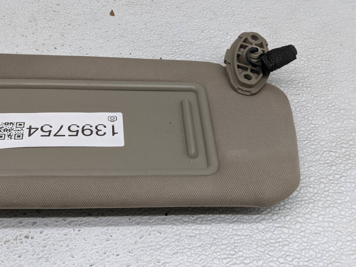 2016-2020 Kia Sorento Sun Visor Shade Replacement Passenger Right Mirror Fits Fits 2016 2017 2018 2019 2020 OEM Used Auto Pa