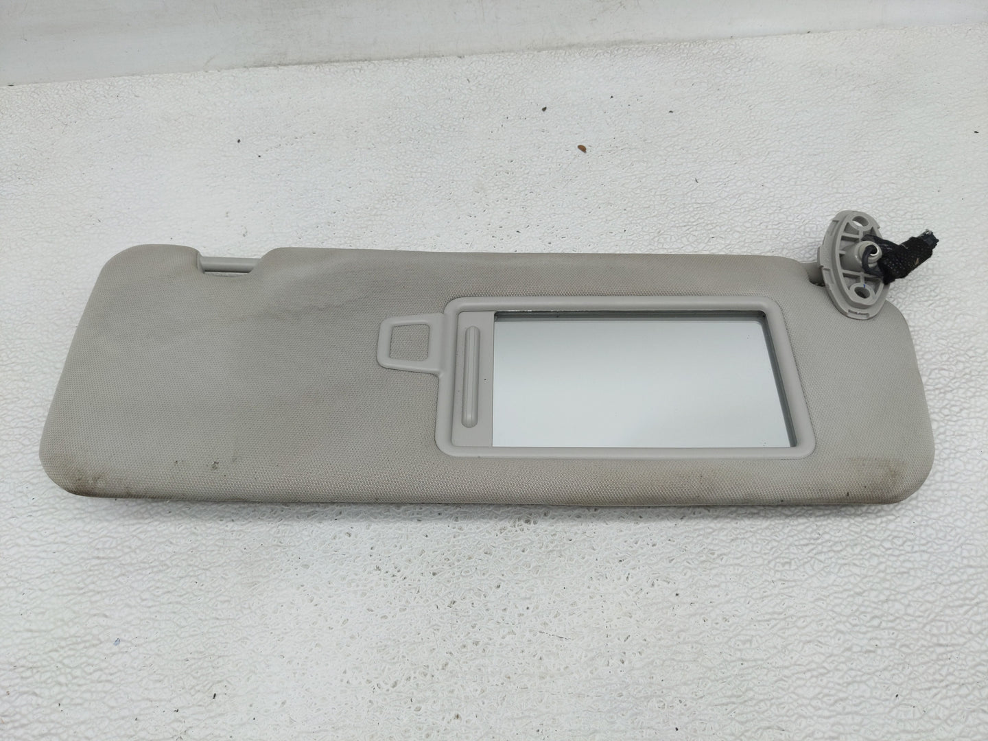 2016-2020 Kia Sorento Sun Visor Shade Replacement Passenger Right Mirror Fits Fits 2016 2017 2018 2019 2020 OEM Used Auto Pa