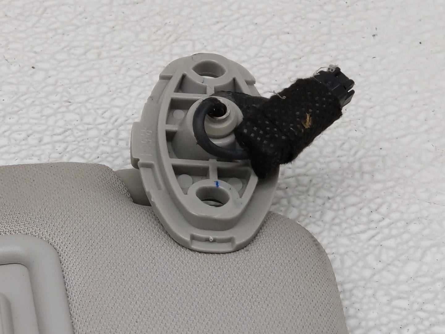 2016-2020 Kia Sorento Sun Visor Shade Replacement Passenger Right Mirror Fits Fits 2016 2017 2018 2019 2020 OEM Used Auto Pa