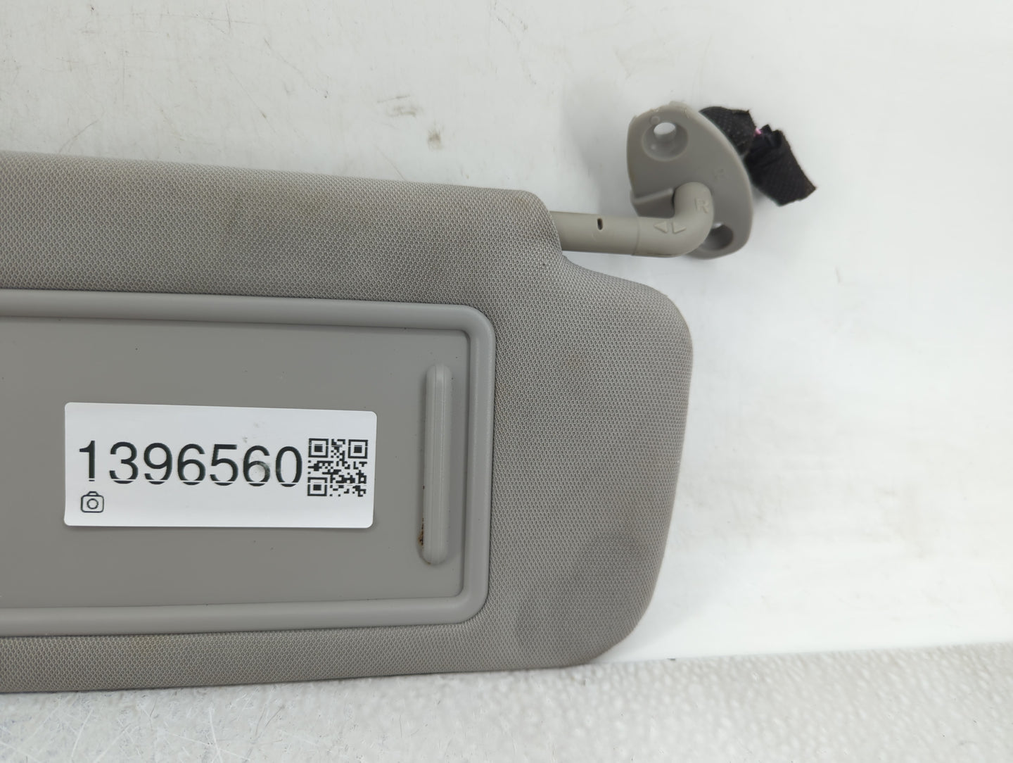 2016-2020 Kia Sorento Sun Visor Shade Replacement Passenger Right Mirror Fits Fits 2016 2017 2018 2019 2020 OEM Used Auto Pa